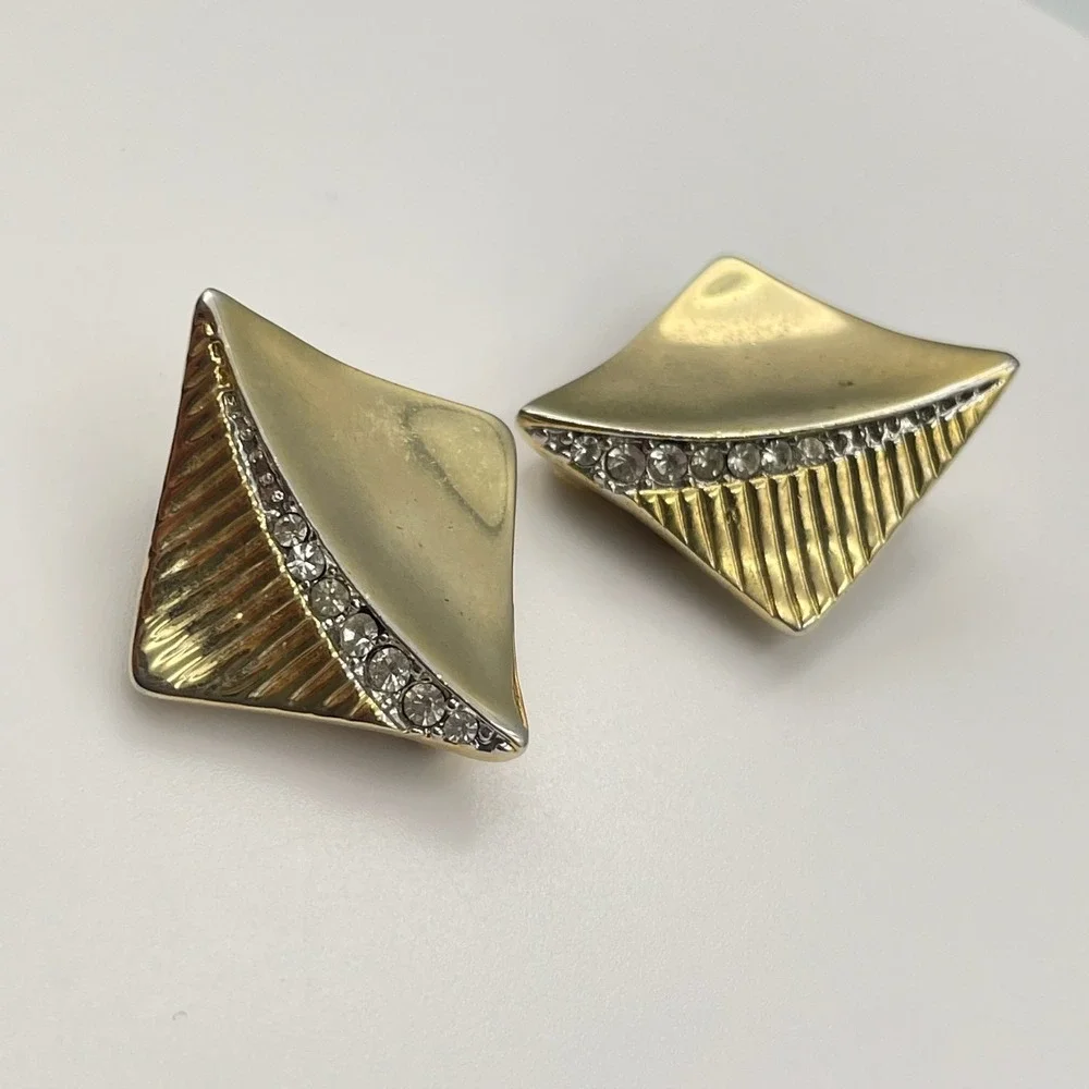 Vintage Gold Tone Square Clip On Earrings‎ Pave Rhinestone Modernist Statement